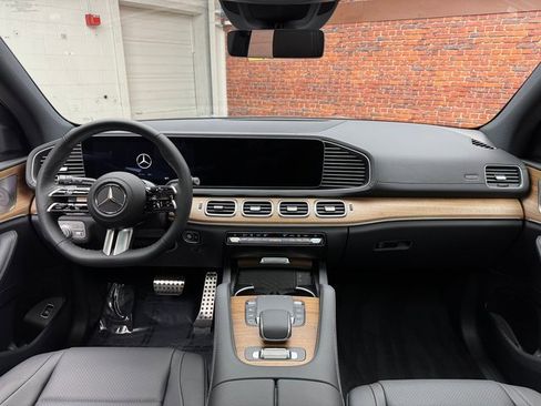 New 2025 Mercedes-Benz GLS 450 4MATIC image 12