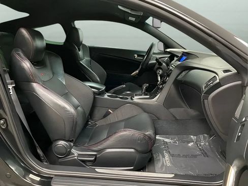 Used 2014 Hyundai Genesis 2.0T RWD image 13