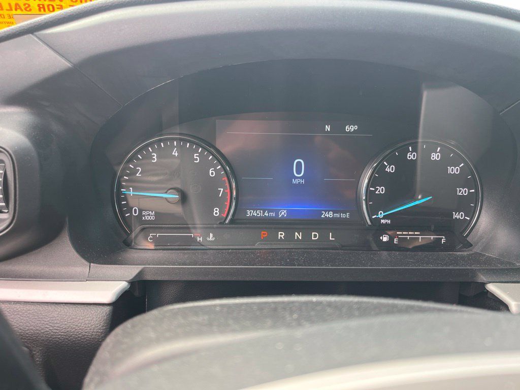 Used 2023 Ford Explorer XLT AWD/4WD image 9