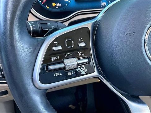 Used 2021 Mercedes-Benz GLC 300 4MATIC image 18