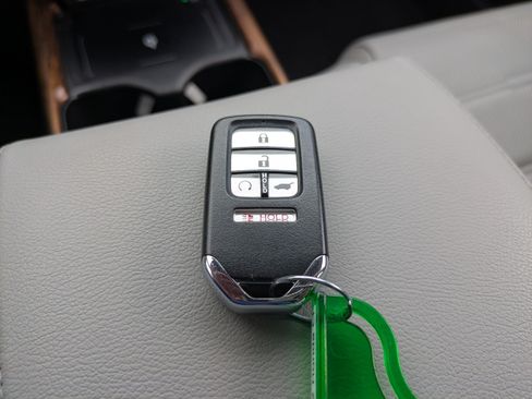 Used 2022 Honda CR-V Touring image 31
