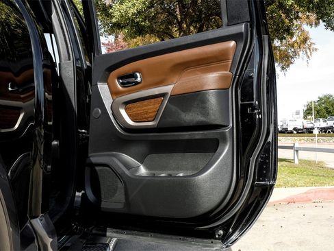 Used 2020 Nissan Titan Platinum Reserve w/ Moonroof Package image 50