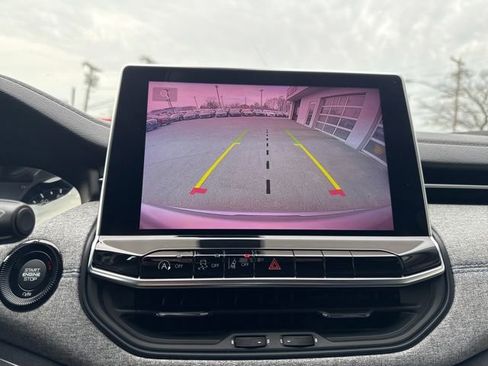 Used 2022 Jeep Compass Latitude w/ Convenience Group image 17