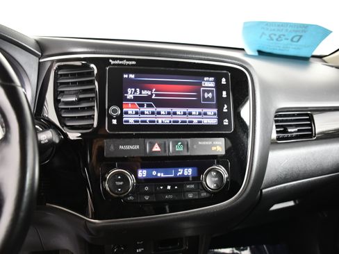 Used 2018 Mitsubishi Outlander GT AWD/4WD image 24