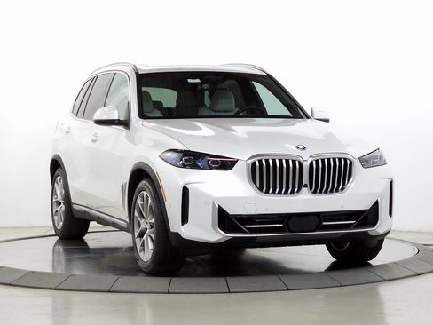 Used 2026 BMW X5 xDrive50e w/ Premium Package AWD/4WD image 1
