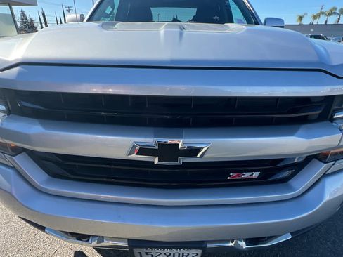 Used 2018 Chevrolet Silverado 1500 LT w/ All Star Edition image 9