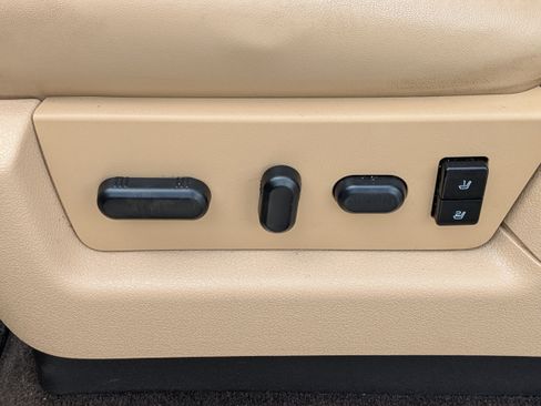 Used 2011 Ford F150 Lariat w/ Lariat Chrome Pkg RWD image 19