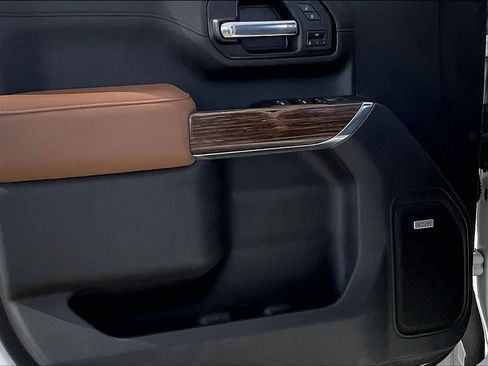 Used 2022 Chevrolet Silverado 2500 High Country w/ Technology Package image 21