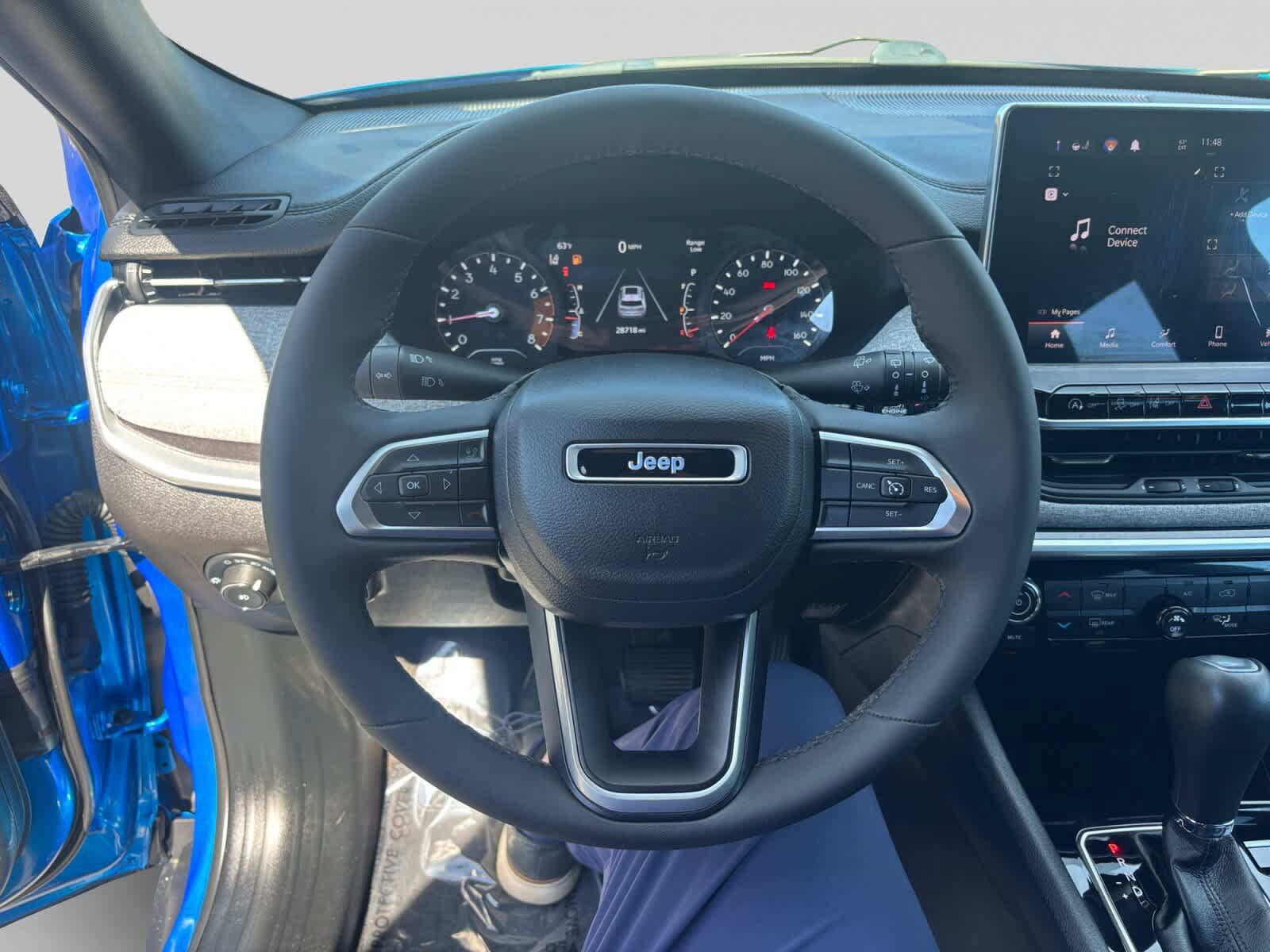 Used 2023 Jeep Compass Latitude AWD/4WD image 5