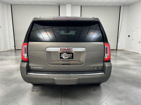 Used 2019 GMC Yukon Denali w/ Denali Ultimate Package AWD/4WD image 6