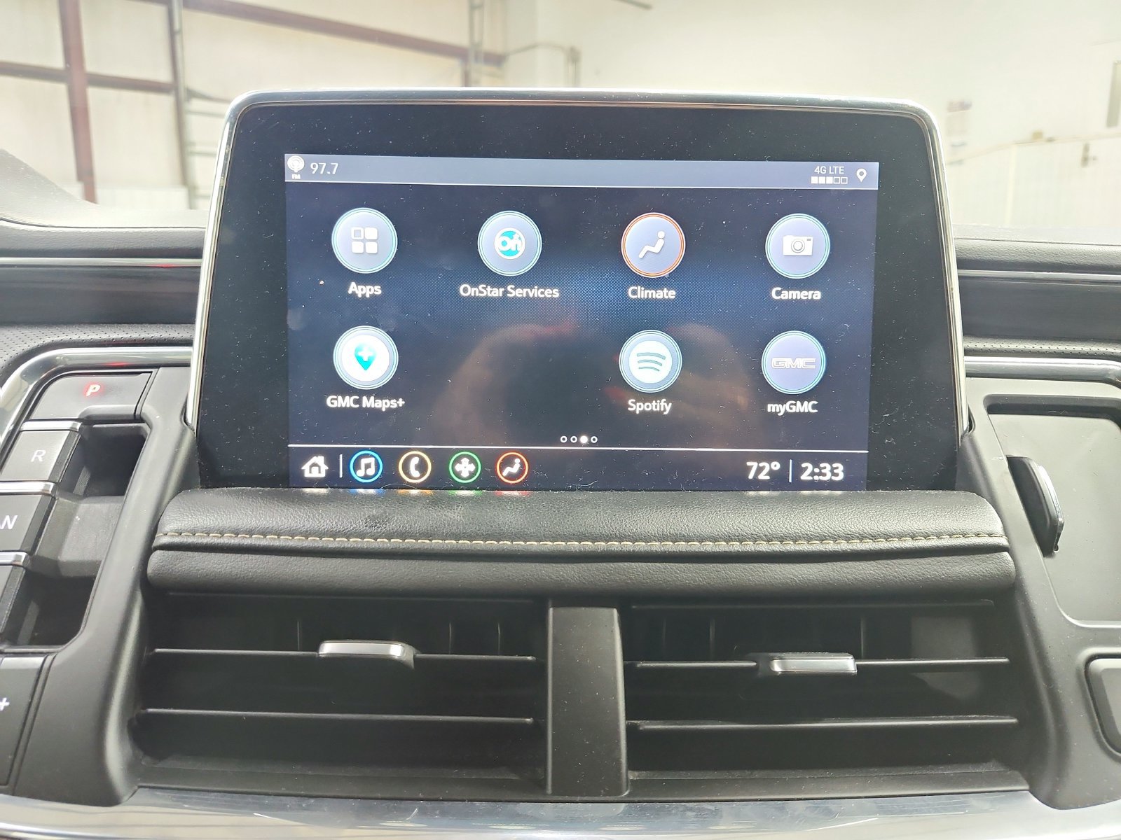 Used 2021 GMC Yukon SLT RWD image 18