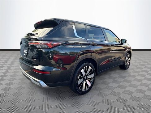 New 2025 Mitsubishi Outlander SE image 5