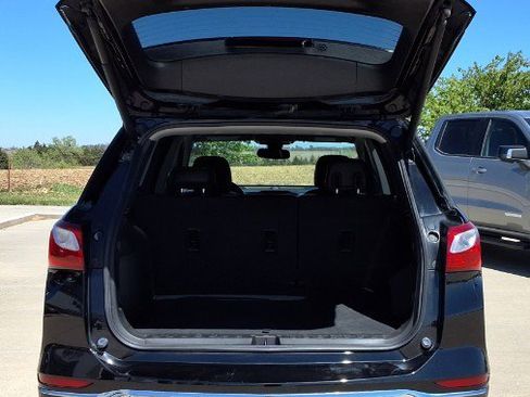 Used 2020 Chevrolet Equinox LT w/ Midnight Edition FWD image 9