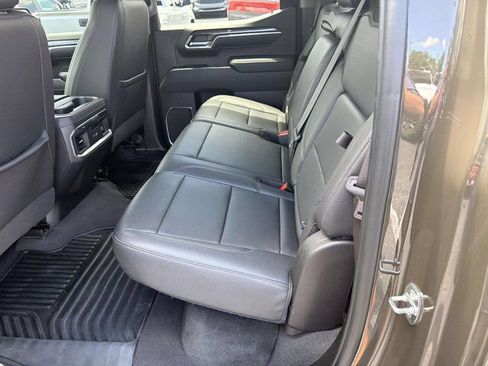 Used 2023 Chevrolet Silverado 1500 LTZ w/ Z71 Off-Road Package AWD/4WD image 15