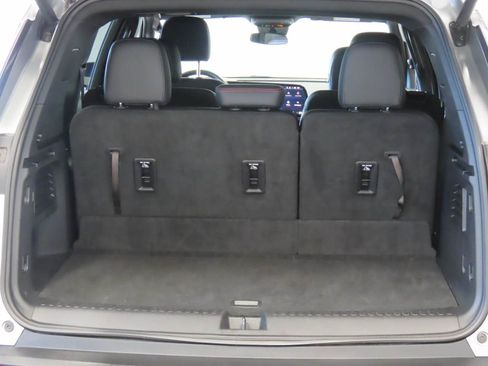 Used 2025 Chevrolet Traverse Z71 AWD/4WD image 17