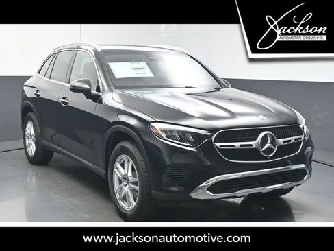 Used 2026 Mercedes-Benz GLC 300 image 1