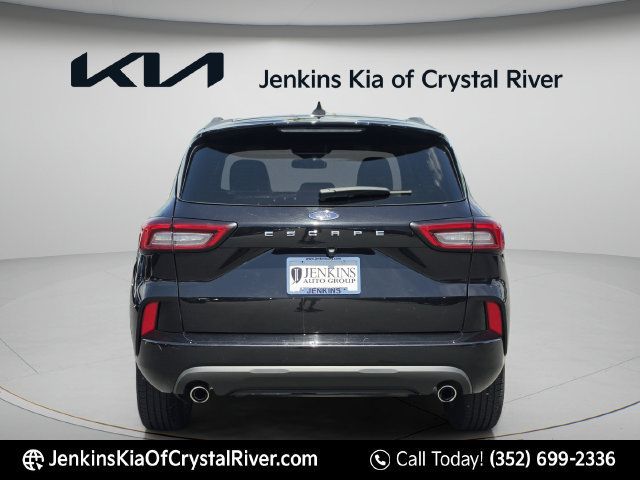 Used 2024 Ford Escape ST-Line FWD image 8