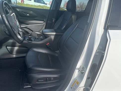 Used 2023 GMC Terrain SLT image 10