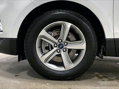 Certified 2022 Ford Edge SEL w/ Convenience Package image 9