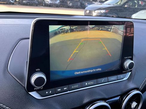 Used 2025 Nissan Sentra SV image 22