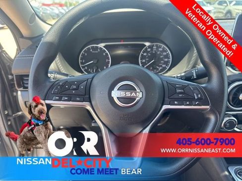Used 2025 Nissan Sentra SV FWD image 21