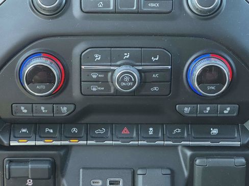 Used 2021 Chevrolet Silverado 1500 High Country AWD/4WD image 5