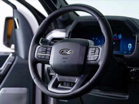 Used 2025 Ford F150 Lariat image 40