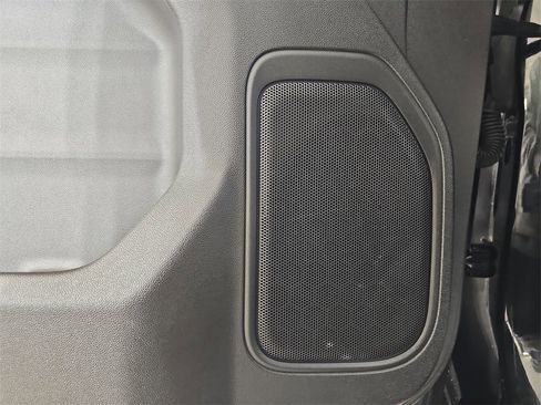 Used 2024 Chevrolet Silverado 2500 Custom w/ Custom Value Package image 33