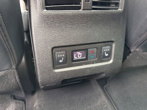 Used 2022 Mitsubishi Outlander SEL AWD/4WD image 41