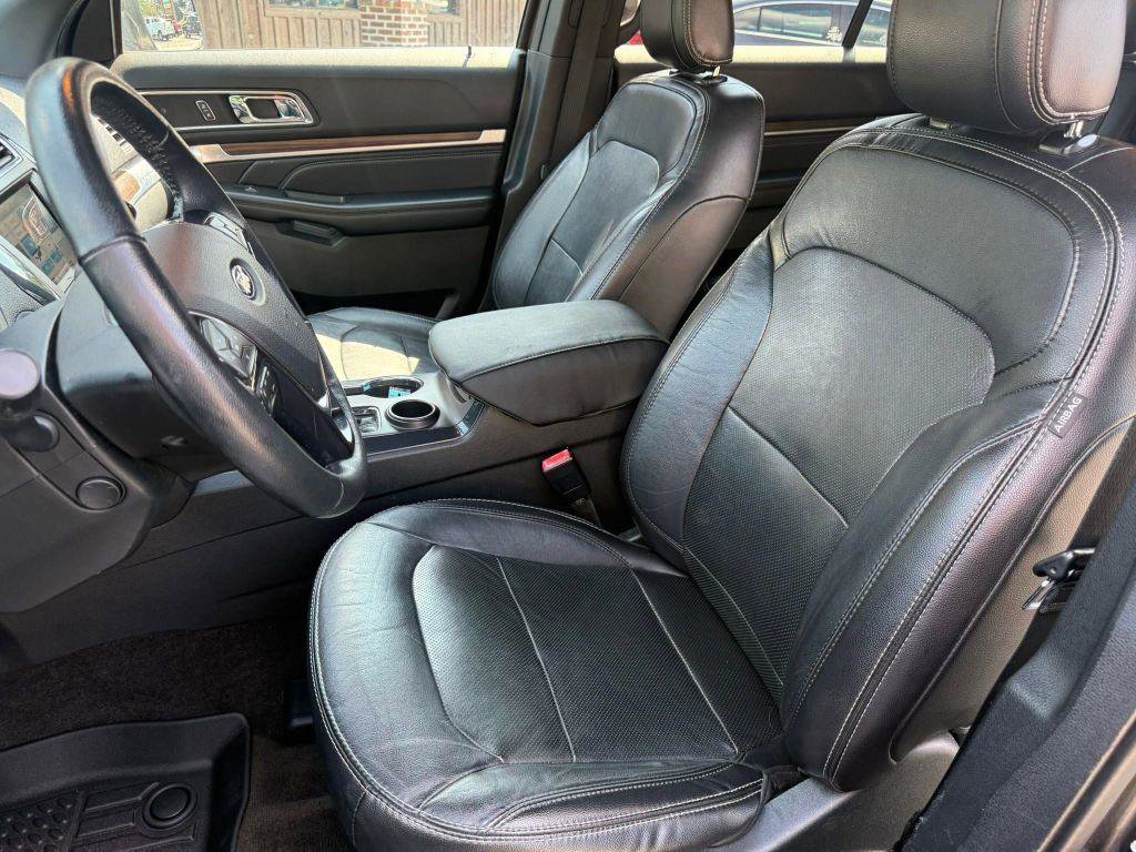 Used 2018 Ford Explorer Limited FWD image 23