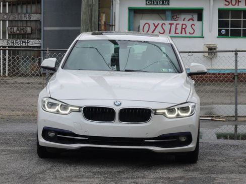 Used 2016 BMW 328i xDrive Sedan w/ Technology Package AWD/4WD image 2