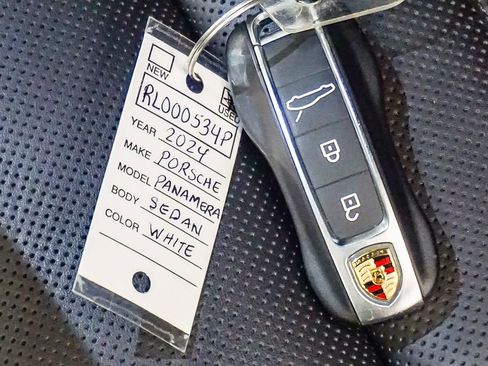 Used 2024 Porsche Panamera 4 image 29