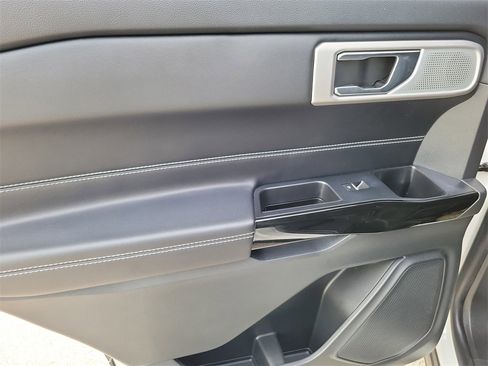 Used 2022 Ford Explorer ST w/ Equipment Group 401A image 18