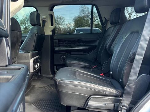 Used 2018 Ford Expedition Platinum image 15