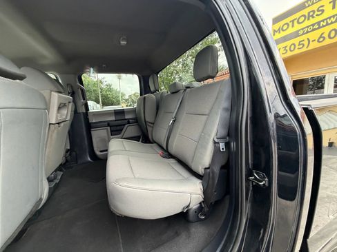 Used 2022 Ford F250 4x4 Crew Cab XLT w/ STX Appearance Package image 15
