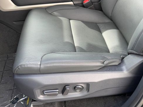 Used 2025 Toyota Sequoia 4WD image 25