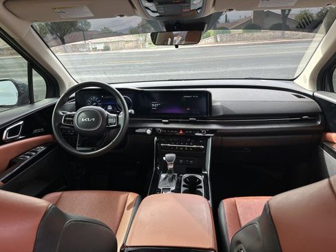 Used 2024 Kia Carnival SX image 23