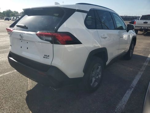 Used 2025 Toyota RAV4 XLE w/ Convenience Package AWD/4WD image 3