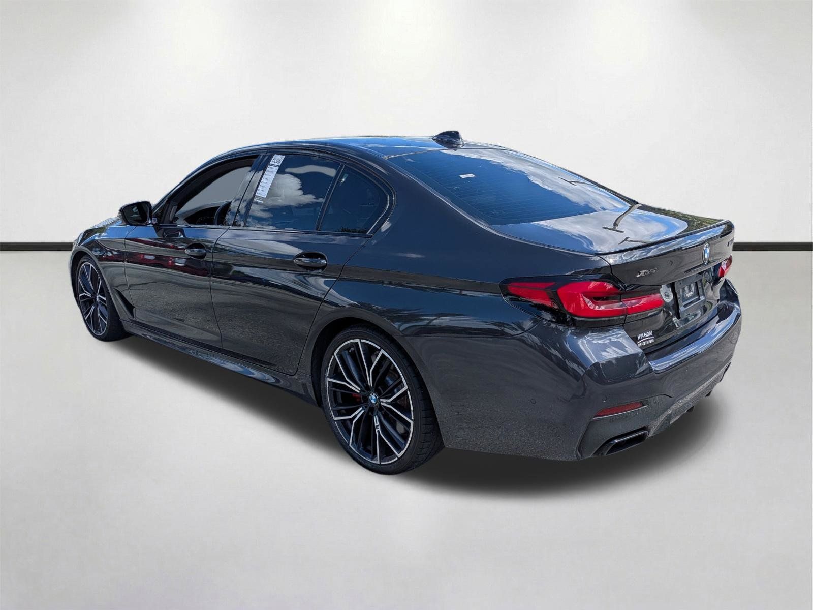 Used 2021 BMW M550i xDrive w/ Dynamic Handling Package AWD/4WD image 6