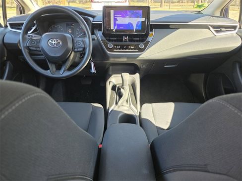 Certified 2025 Toyota Corolla LE image 5