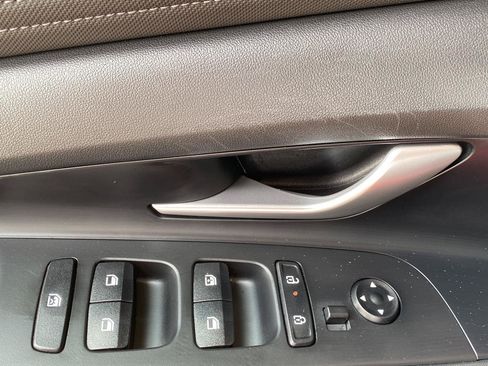 Used 2025 Hyundai Elantra SEL FWD image 21
