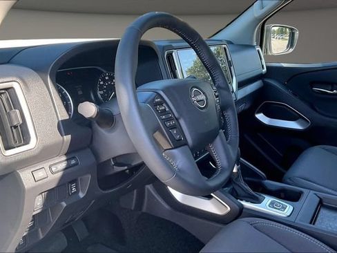 Certified 2026 Nissan Frontier SV w/ SV Convenience Package AWD/4WD image 12