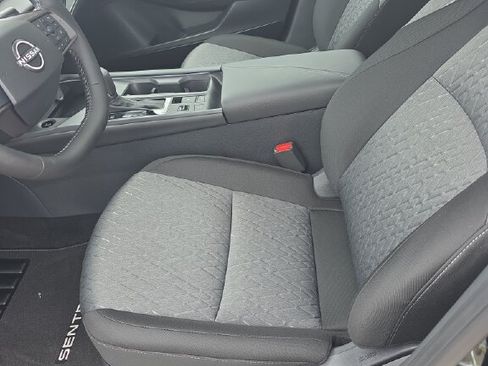 New 2026 Nissan Sentra SV w/ SV Convenience Package FWD image 5