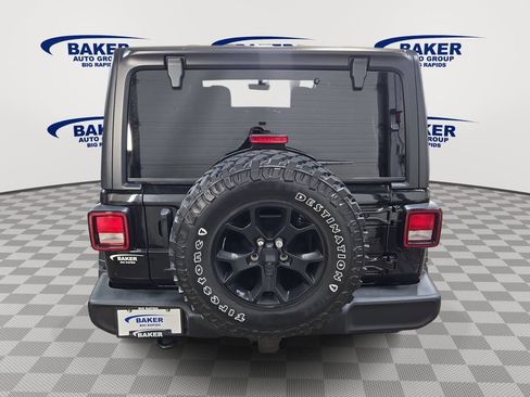 Used 2022 Jeep Wrangler Unlimited Sport AWD/4WD image 4