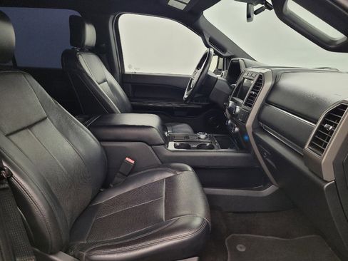 Used 2018 Ford Expedition XLT w/ Equipment Group 202A RWD image 21