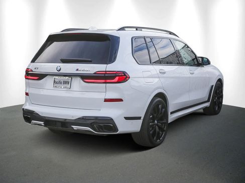 Used 2026 BMW X7 M60i w/ M Sport Professional Package image 6