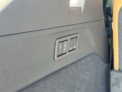 New 2025 Cadillac Escalade IQ Luxury 2 image 33