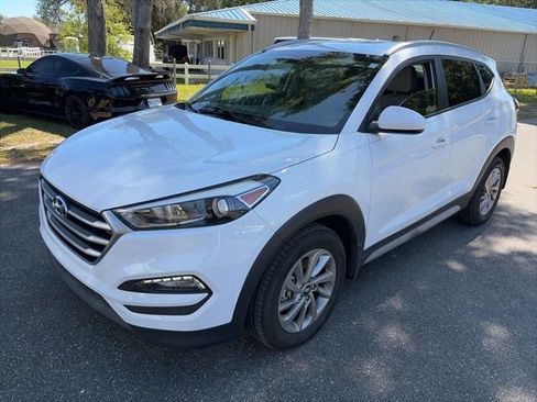 Used 2017 Hyundai Tucson SE image 2