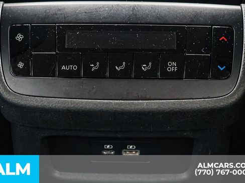 Used 2024 Nissan Pathfinder SV image 52