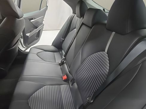 Used 2024 Toyota Camry SE FWD image 13